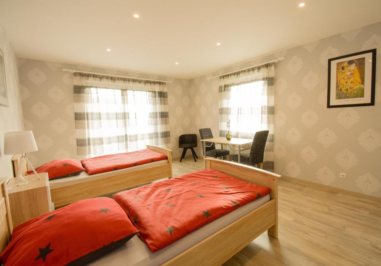Mainzimmer - Business Apartments Hasloch  Exterior photo